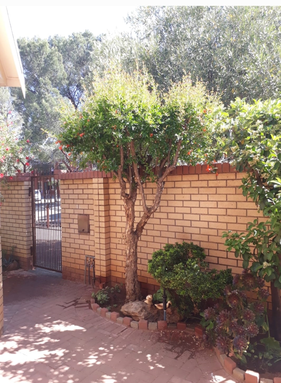 To Let  Bedroom Property for Rent in Westdene Free State